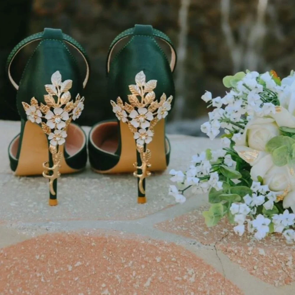 Rouge! Green Heels with Gold Floral Accent - Picture 5 of 16